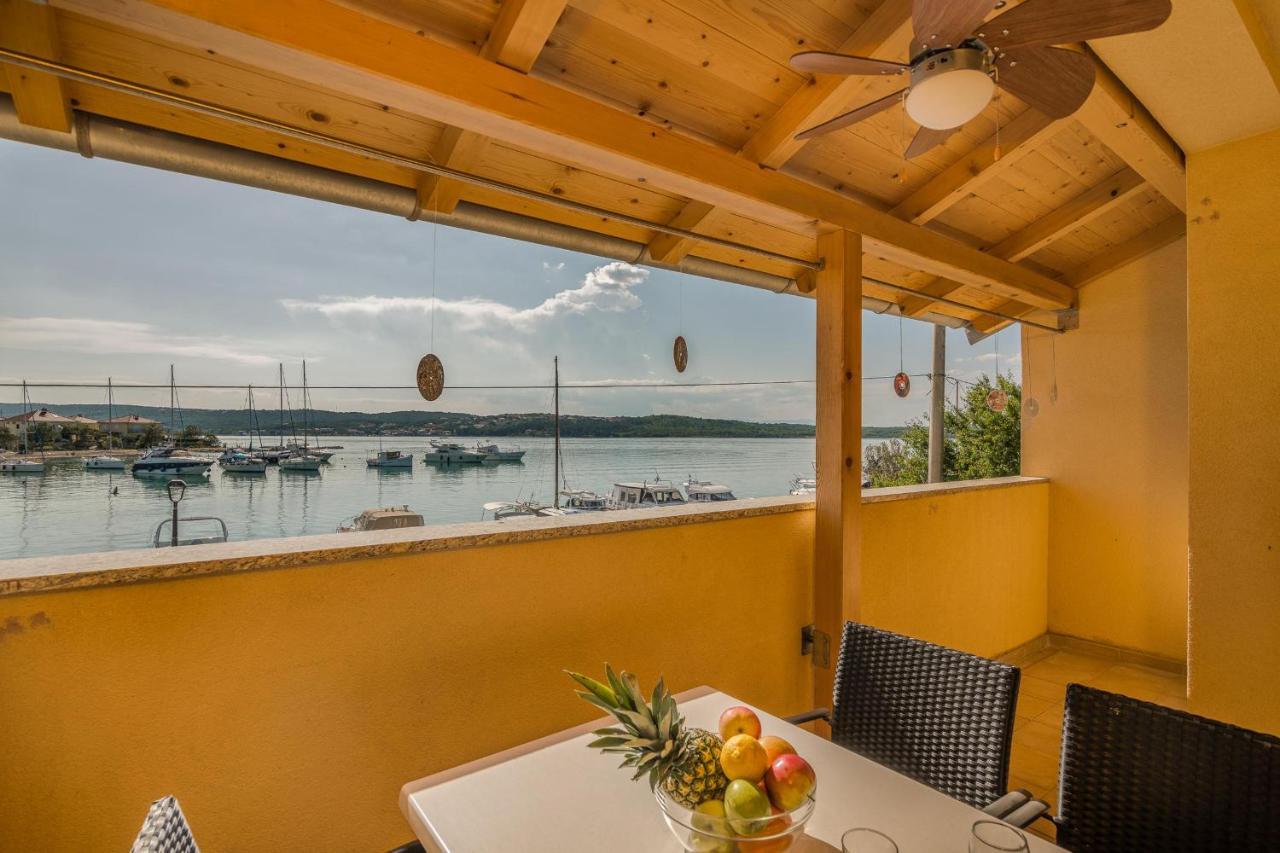Apartments Celeste Klimno Eksteriør bilde